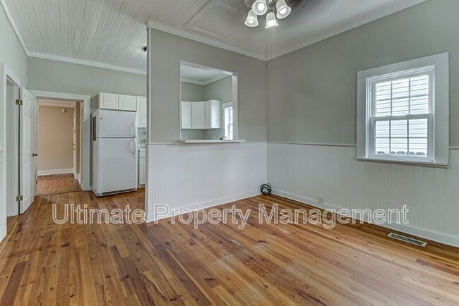 Photo - 1313 Glenn St
