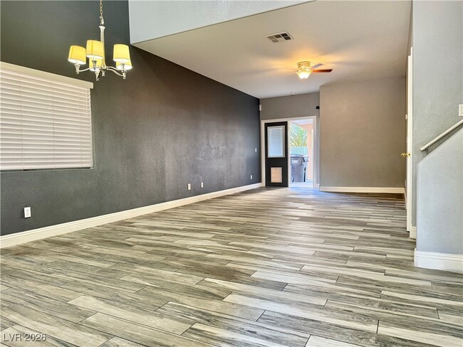 Photo - 5844 Aimless St