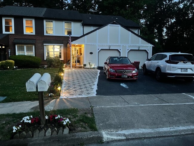 Building Photo - 574 S Dove Rd Unit B