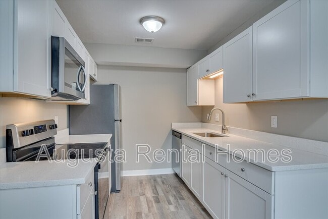 Photo - 168 Conifer Dr