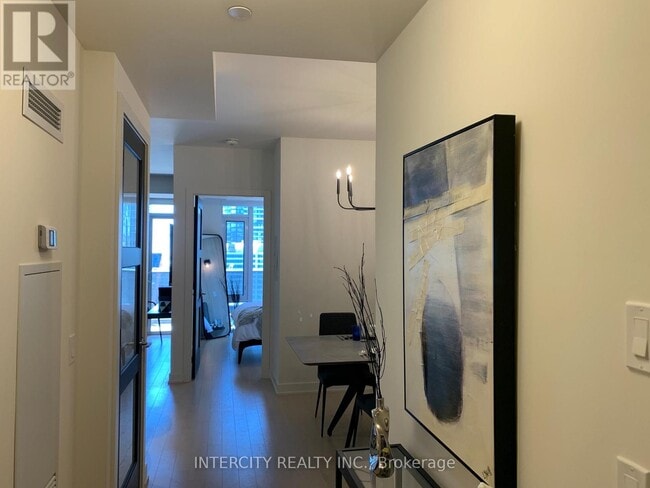 Photo - 330 Richmond St W Unité 2516