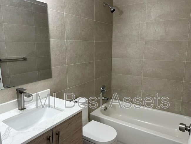 Photo - 110 SE 2nd St Unit Apt 103