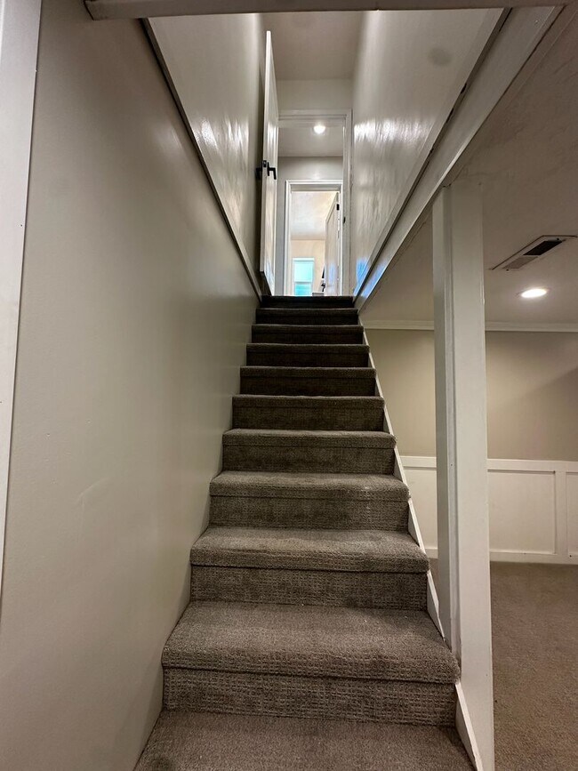 Photo - Beautiful 4 Bedroom Home in Millcreek Available Now!