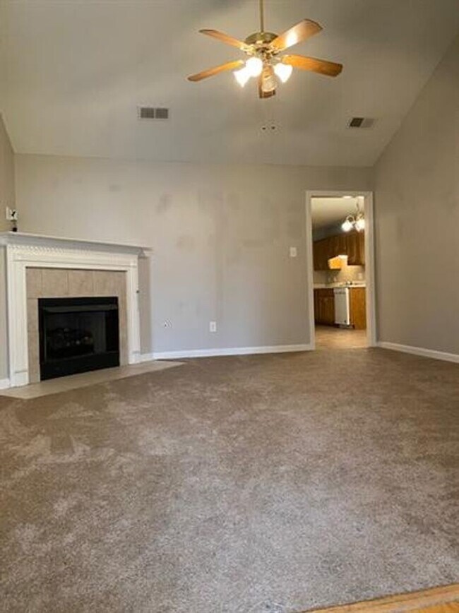 Photo - Charming 2-Bedroom Home in Cordova-Comfort & Convenience Await!