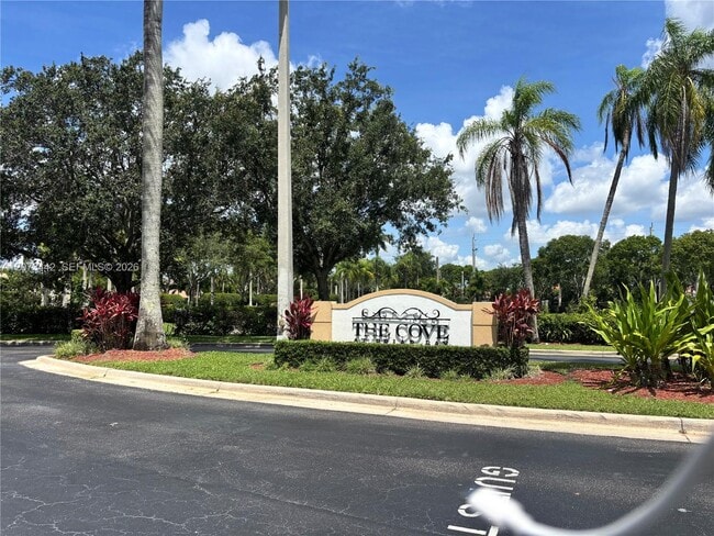 Photo - 3481 Briar Bay Blvd Unit 206