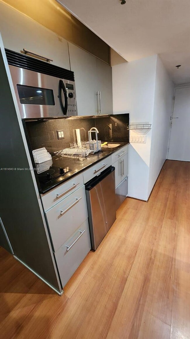 Photo - 1255 Collins Ave Unit 206