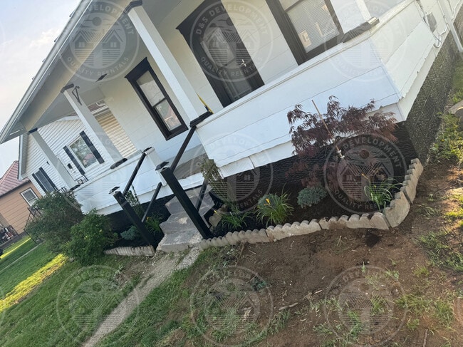 Photo - 2433 Lincoln Ave