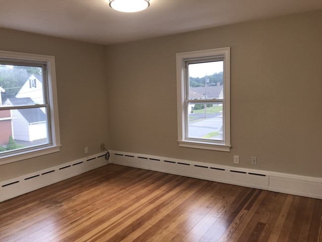 Building Photo - 25 North Ave Unit 2 Rental