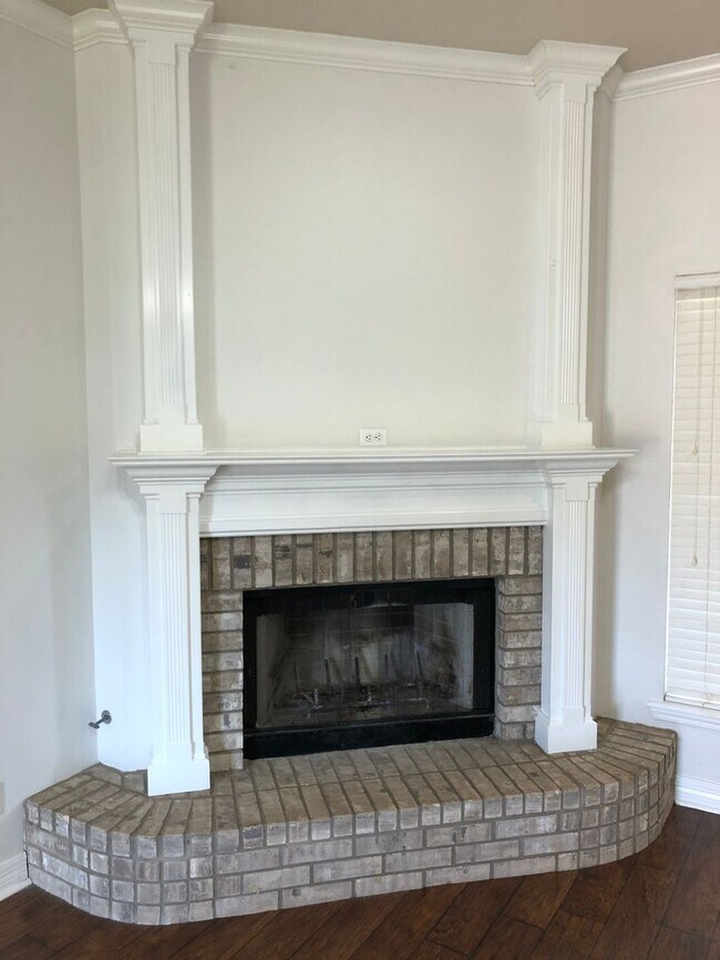 Photo - House for LEASE - 6001 Zachary