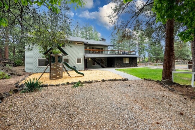Photo - SW Bend Reverse-Living Home on .36 Acres | 5 Bedrooms | 3 Bathrooms
