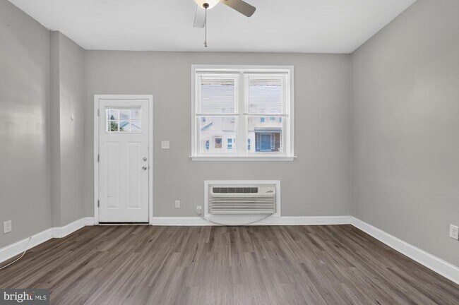 Photo - 3127 Cedar St Unit 1F