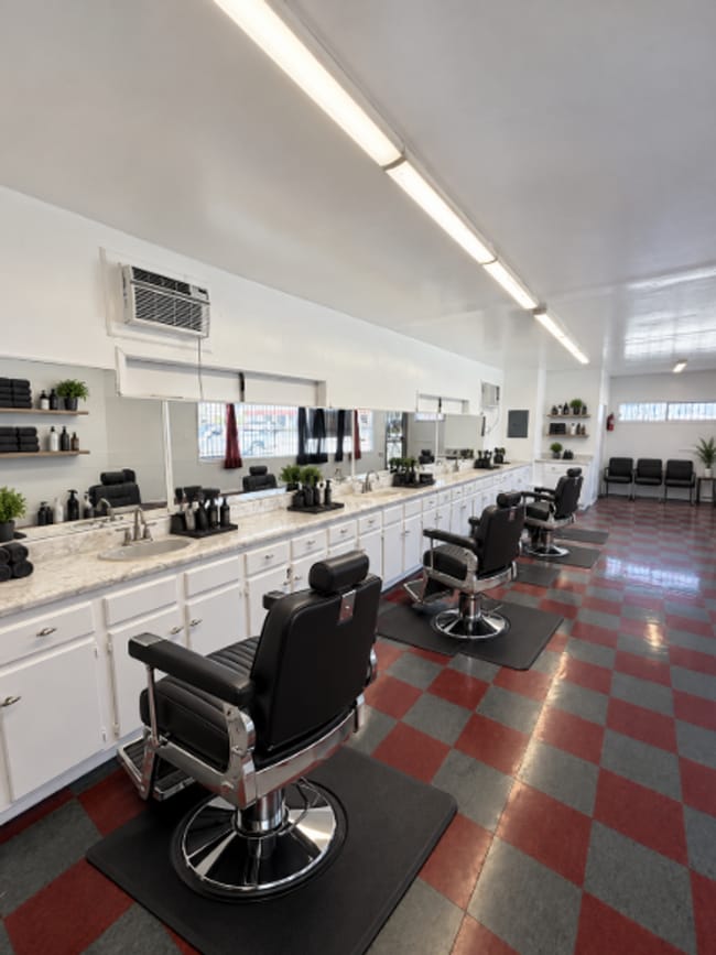 13501 Paramount Blvd Unit Barber Shop