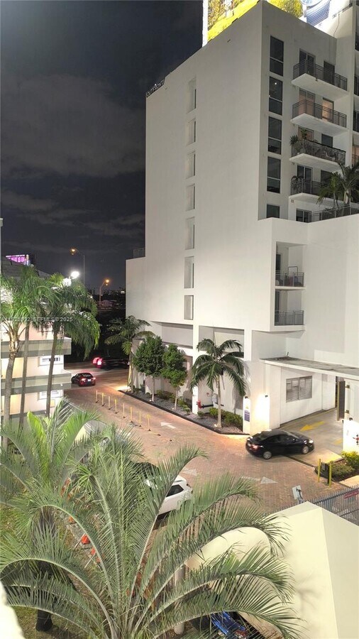 Photo - 269 NW 7th St Unit 216