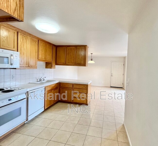 Photo - 415 N Walnut Ave