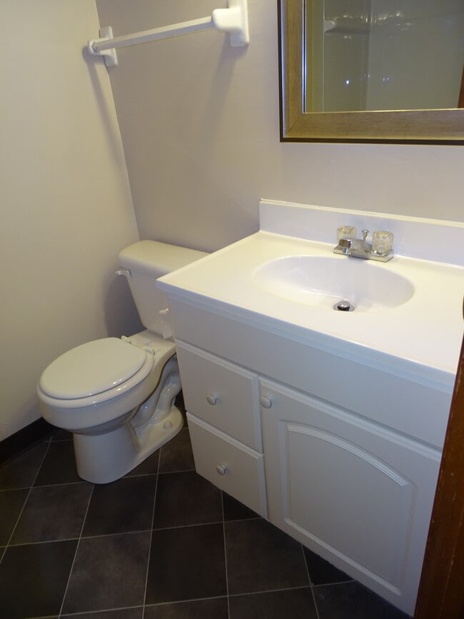 Photo - 1676 Colonial Dr