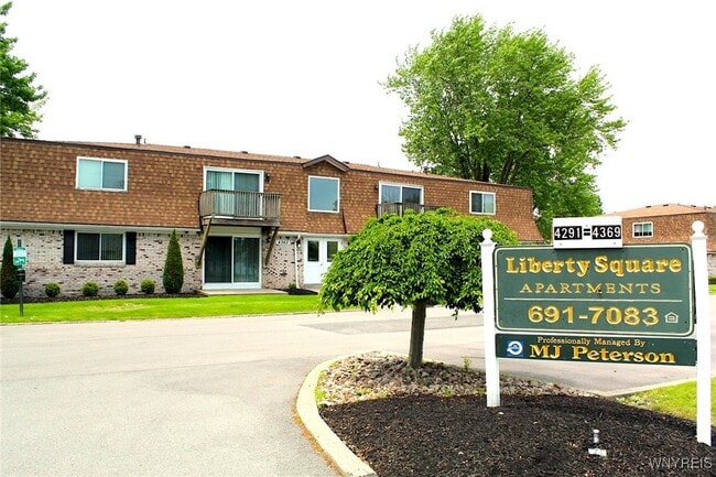 Building Photo - 4 Chestnut Ridge Ln Rental