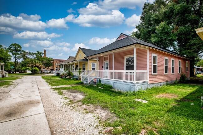 Photo - 1945 Redell St