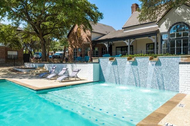 Building Photo - The Jax