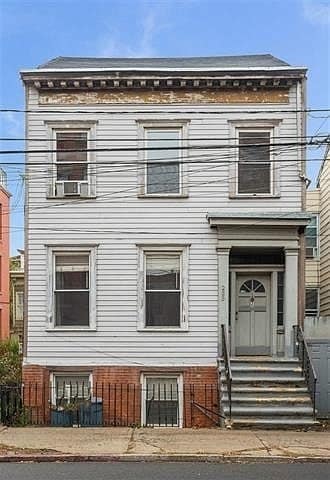 Building Photo - 233 Montgomery St Unit 1 Rental