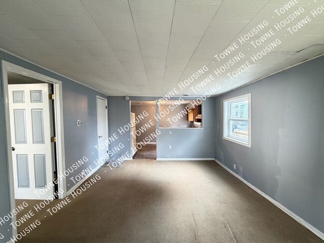 Photo - 111 Southside Pkwy Unit Back House Lower