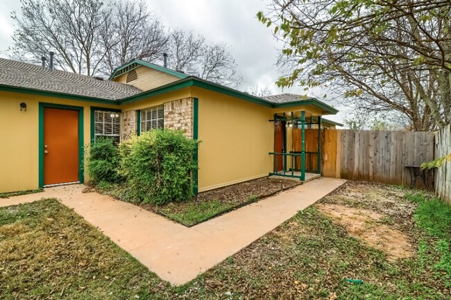 Photo - 12302 Dellrey Dr Unit B