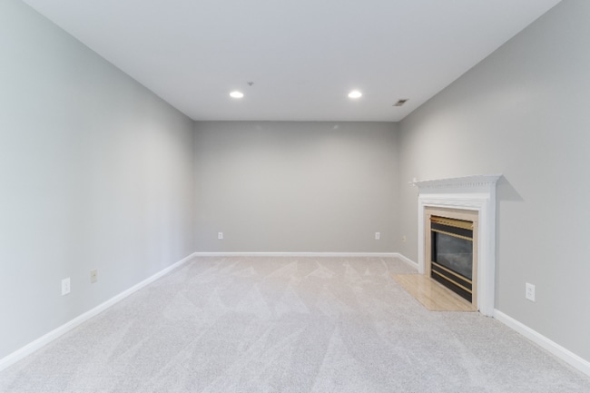 Photo - 733 Mashie Ct