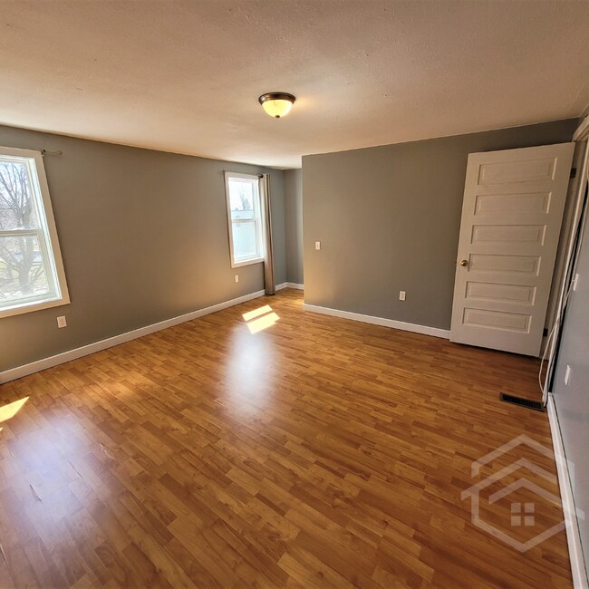 Photo - 3-Bedroom Apartment in Otterville!! Unit 1