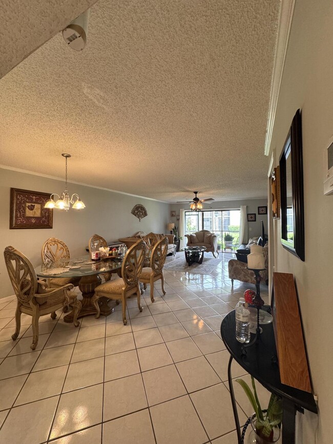 Photo - 16571 Blatt Blvd Unidad 105