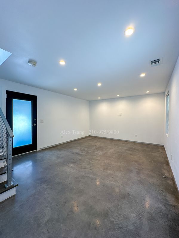 Photo - 225 S Pine St Unidad 202
