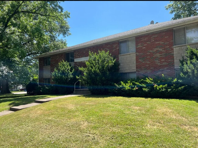 Building Photo - 1500 Jersey St Unit D