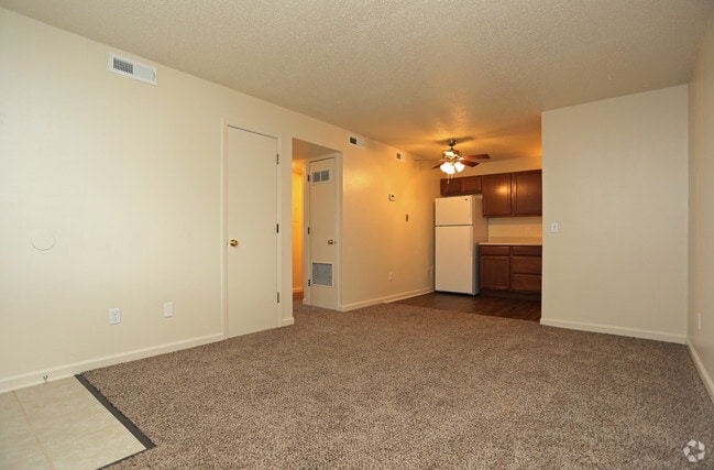 Woodlawn Park Apartments
