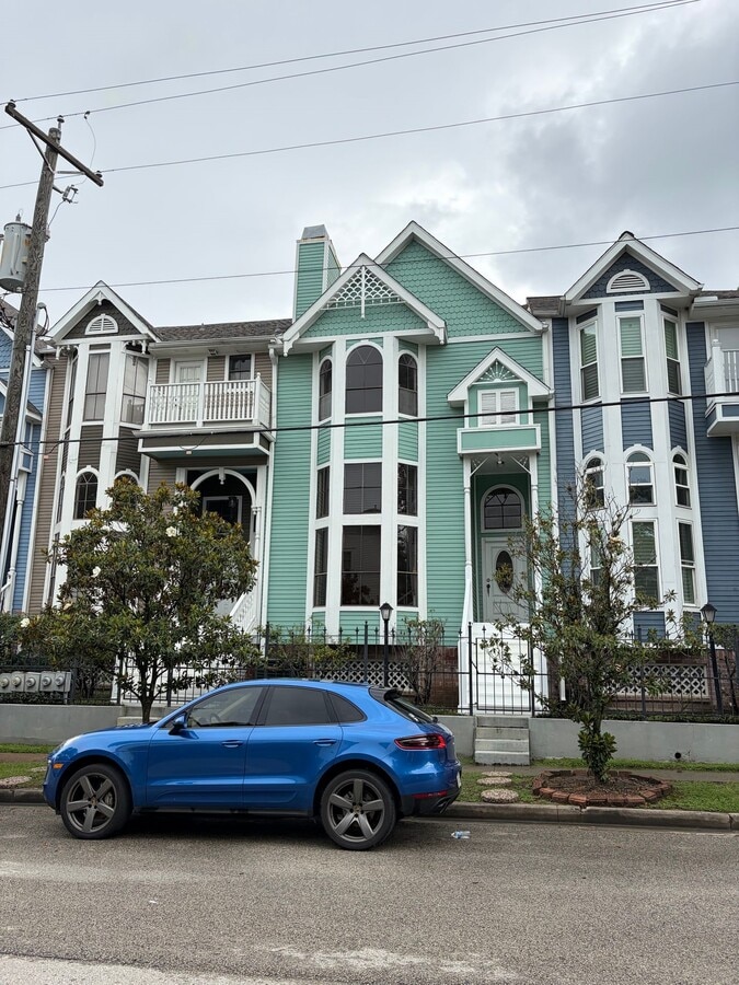 Photo - 2937 Michaux St