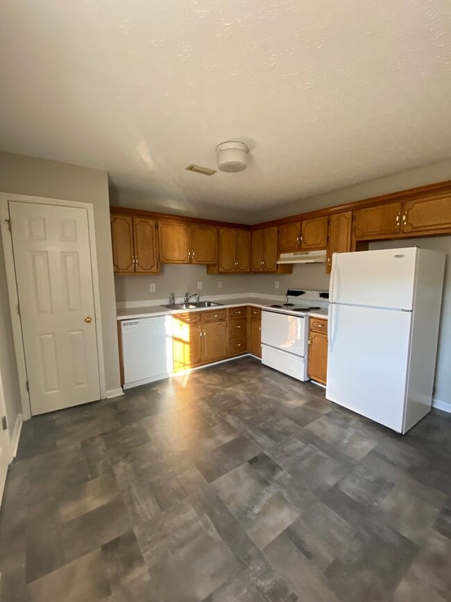 Photo - 203 Tarver St SE