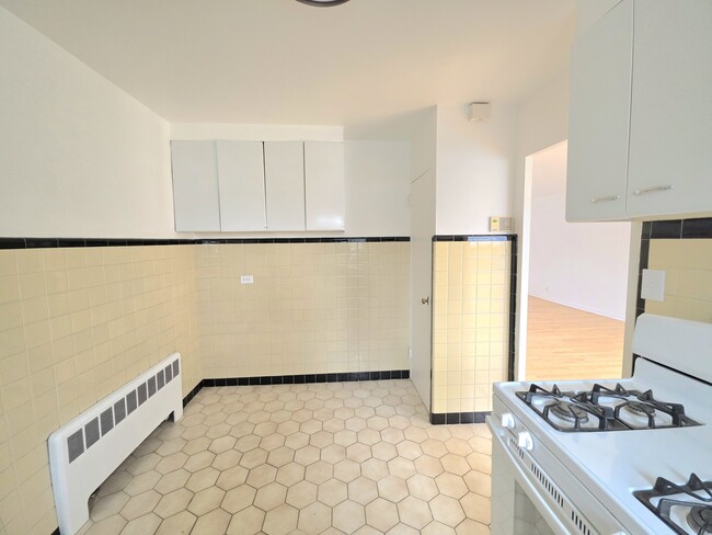 Photo - 1100 N Harlem Ave