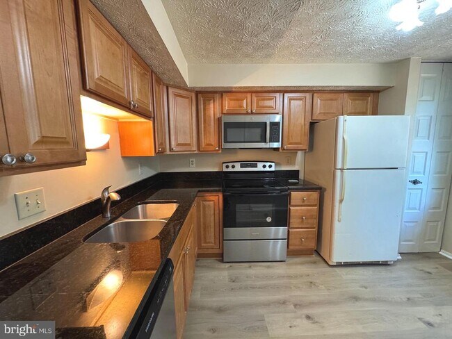 Photo - 10303 Granite Creek Ln