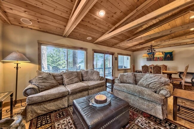 Building Photo - Monthly Summer/Winter Rental Unit * Village Green
