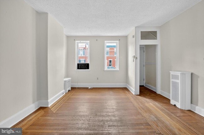 Building Photo - 2343 E Huntingdon St