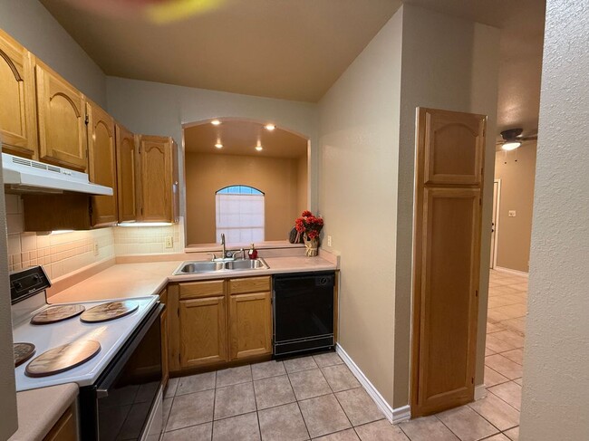 Photo - 1401 E Gustavus St Unit 16