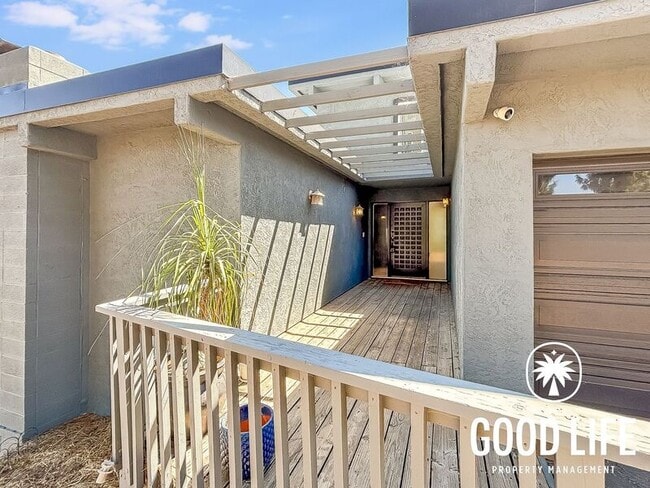 Photo - 9400 Crest Dr
