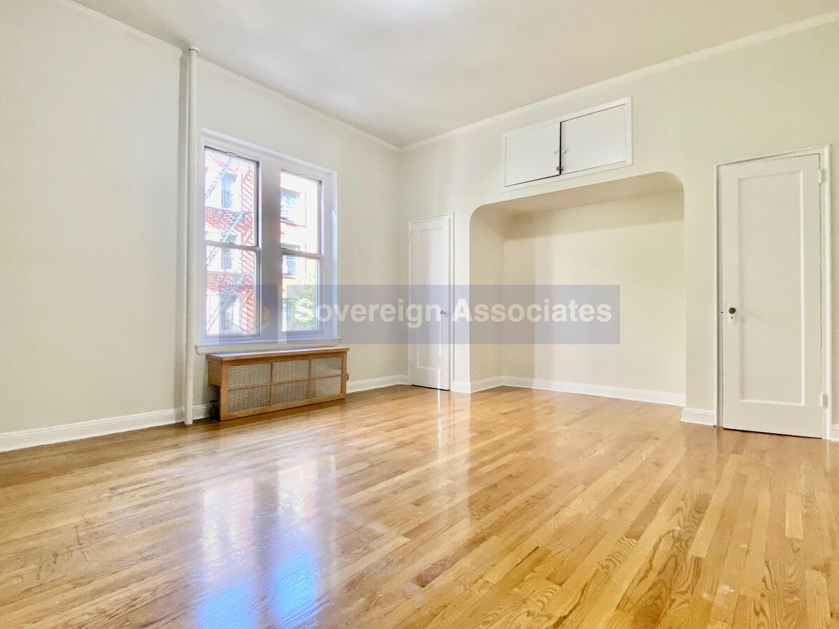 Photo - 328 W 83rd St Apartment Unit 3A