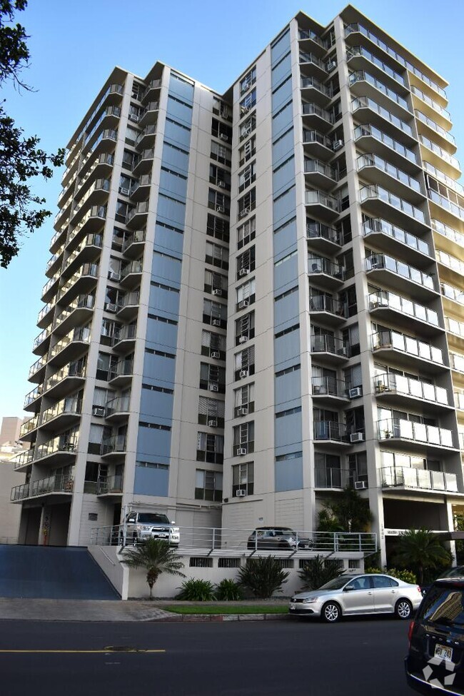 Building Photo - 1645 Ala Wai Blvd Rental