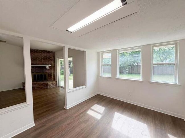 Photo - 913 Jayellen Ct