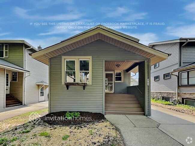 Building Photo - 862 Carpenter Ave Rental