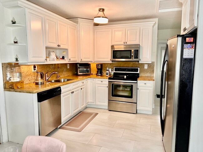 Photo - 723 W Palm St