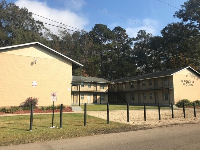 Photo - 312 N Chestnut St