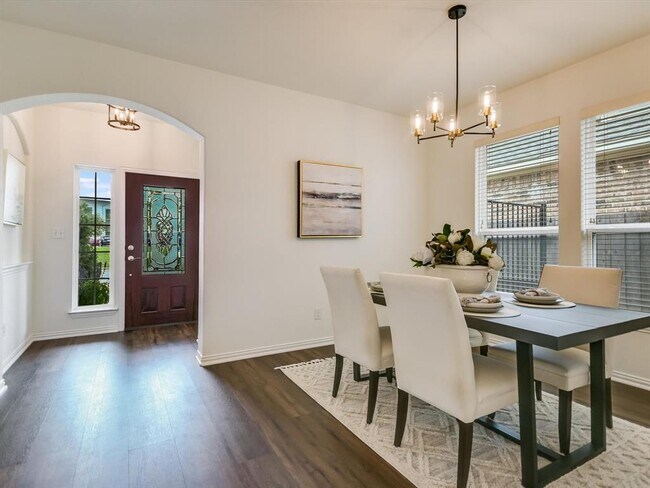 Photo - 736 Bonnet Blvd