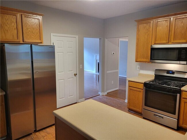 Photo - 310 Hulan Way House