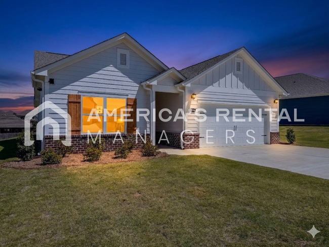 Photo - Southern Charm Meets Contemporary Style in Tuscaloosa! Sign a 13-month lease by 5/15/2026 and rec...