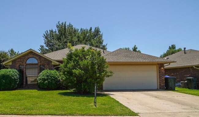 Building Photo - 3 bed/2 bathroom near State Highway 9