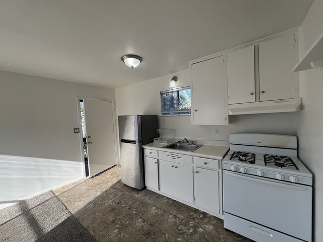 Photo - LSHOP1290 Unit #3